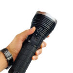 چراغ قوه اسمال سان Small Sun ZY-T300 | چراغ قوه شارژی 5000 لومن برد 1000 متر با باتری 41000 میلی‌آمپرساعت و پاوربانک - Image 6